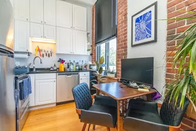 320 W 2nd St #303, Boston, MA 02127 - Photo 4