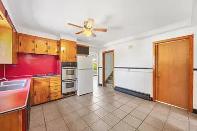 69 Worthington St, Chicopee, MA 01020 - Photo 10