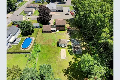 69 Worthington St, Chicopee, MA 01020 - Photo 32