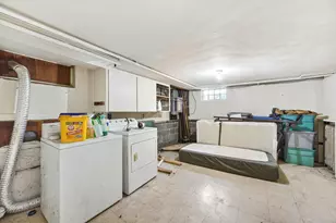 69 Worthington St, Chicopee, MA 01020 - Photo 24