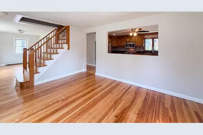 4 Macarthur Cir, Peabody, MA 01960 - Photo 6