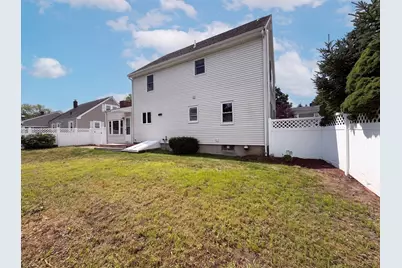4 Macarthur Cir, Peabody, MA 01960 - Photo 30