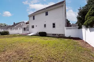 4 MacArthur Cir, Peabody, MA 01960 - Photo 30