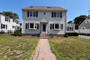 4 MacArthur Cir, Peabody, MA 01960 - Photo 1