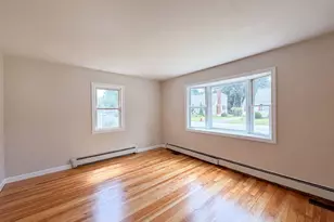 4 MacArthur Cir, Peabody, MA 01960 - Photo 4