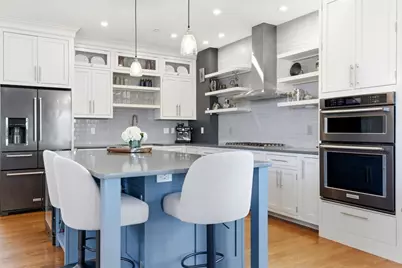 284 Bunker Hill St #5, Boston, MA 02129 - Photo 6
