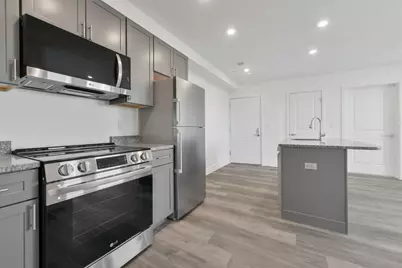 585 Essex St #409, Lynn, MA 01901 - Photo 2