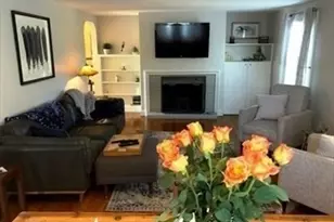 13 Plymouth St, Salem, MA 01970 - Photo 2