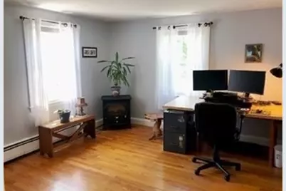 13 Plymouth St, Salem, MA 01970 - Photo 10