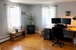 13 Plymouth St, Salem, MA 01970 - Photo 10