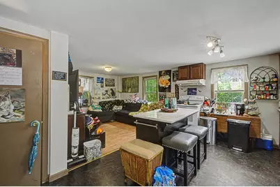166 Summer St, Amherst, MA 01002 - Photo 4