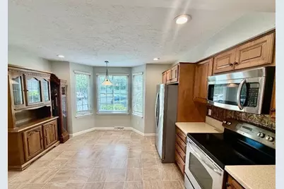 27 Church St #11, Weymouth, MA 02189 - Photo 2