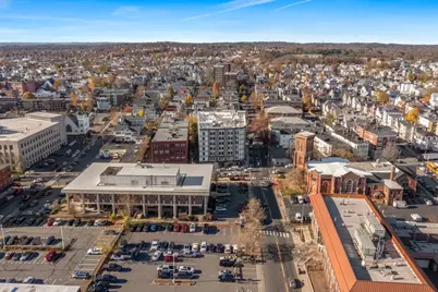 585 Essex St #309, Lynn, MA 01901 - Photo 16