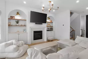 17 Manning St, Medford, MA 02155 - Photo 8