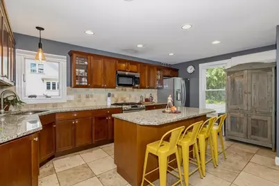 294 Wentworth Ave, Lowell, MA 01852 - Photo 10