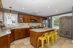 294 Wentworth Ave, Lowell, MA 01852 - Photo 10
