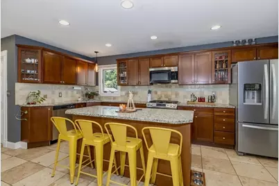294 Wentworth Ave, Lowell, MA 01852 - Photo 10