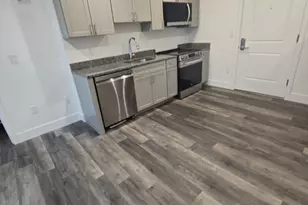 585 Essex St, Lynn, MA 01901 - Photo 4