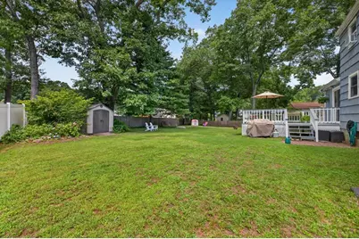 120 Farm St, Bellingham, MA 02019 - Photo 32