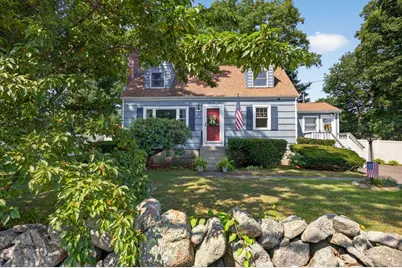 120 Farm St, Bellingham, MA 02019 - Photo 2