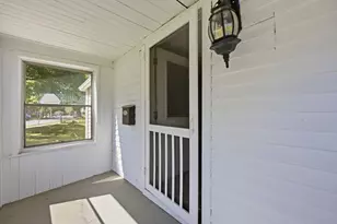 70 Milton St, Springfield, MA 01151 - Photo 6