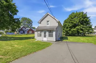 70 Milton St, Springfield, MA 01151 - Photo 2