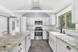 4 Shaw St, Medway, MA 02053 - Photo 14