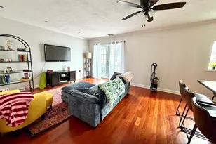 94 Florida St, Boston, MA 02124 - Photo 4