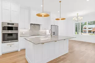 1 McSweeney Ln, Falmouth, MA 02540 - Photo 10