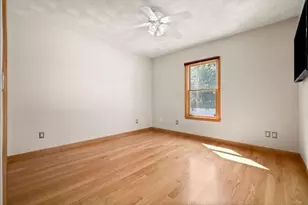 31 Bates St, Danvers, MA 01923 - Photo 8