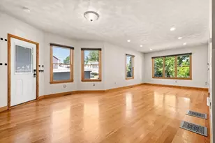 31 Bates St, Danvers, MA 01923 - Photo 6