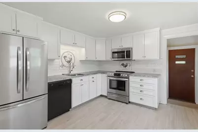 31 Eastern Avenue, Woburn, MA 01801 - Photo 12