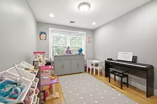 161 Chestnut St, Foxboro, MA 02035 - Photo 24