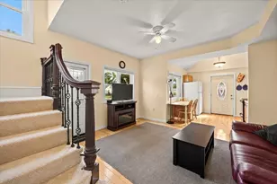1004 N Main St, Brockton, MA 02301 - Photo 14