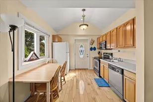 1004 N Main St, Brockton, MA 02301 - Photo 8