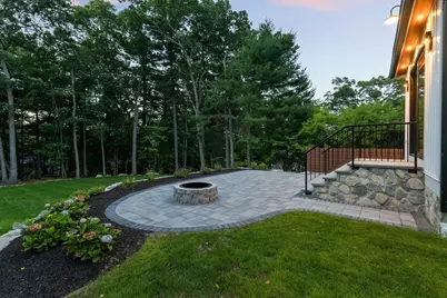 4 Foster Rd, Burlington, MA 01803 - Photo 32