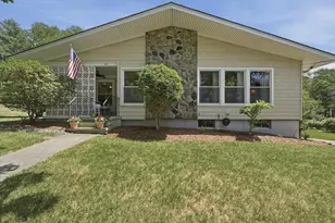 20 Clover Dr, Bridgewater, MA 02324 - Photo 26