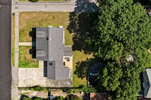 23 Eastwood Circuit, Boston, MA 02132 - Photo 4
