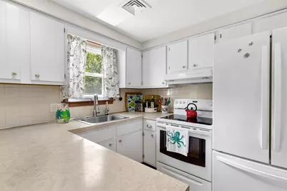 90 Village Ln, Wellfleet, MA 02667 - Photo 12