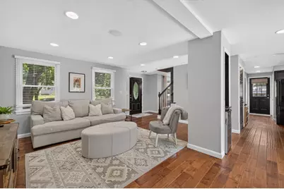21 Railroad Ave, Taunton, MA 02780 - Photo 2