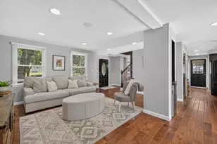 21 Railroad Ave, Taunton, MA 02780 - Photo 2