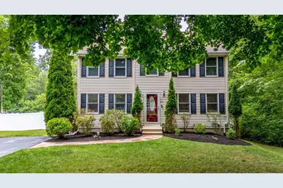 21 Railroad Ave, Taunton, MA 02780 - Photo 32
