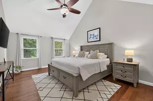 21 Railroad Ave, Taunton, MA 02780 - Photo 16