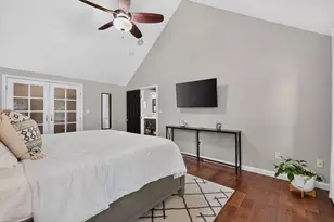 21 Railroad Ave, Taunton, MA 02780 - Photo 18