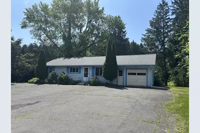 39 Huntington Rd, Hadley, MA 01035 - Photo 2