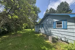 39 Huntington Rd, Hadley, MA 01035 - Photo 4