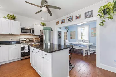 9 Munroe St, Haverhill, MA 01830 - Photo 8