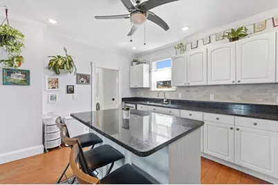 9 Munroe St, Haverhill, MA 01830 - Photo 6