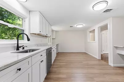109 Lenox St, Brockton, MA 02301 - Photo 2