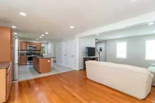 264 Charge Pond Rd, Wareham, MA 02571 - Photo 6